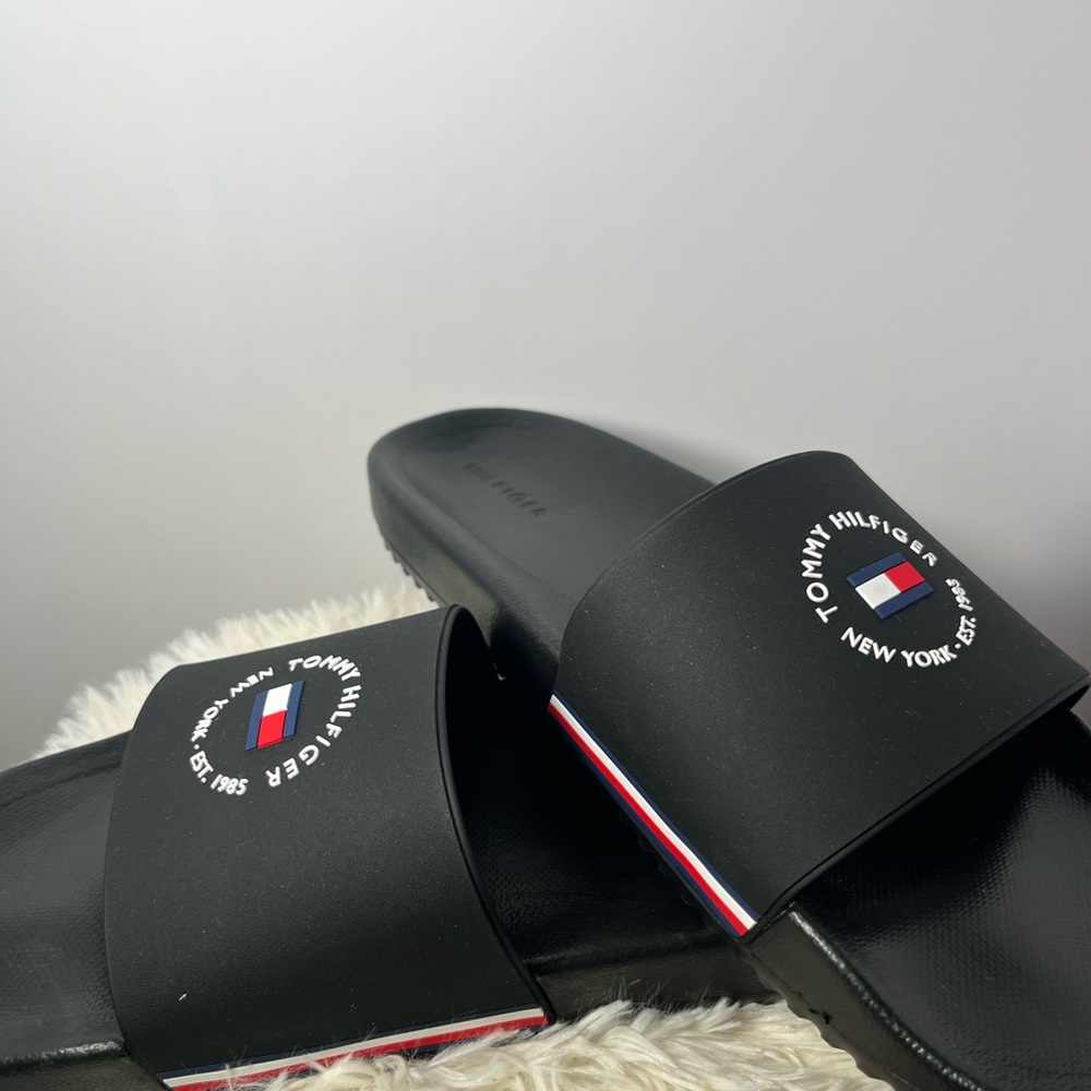 Tommy Hilfiger Black Logo Slide Sandals